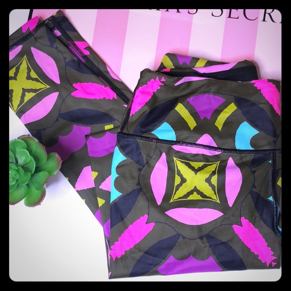 Victoria Secret PINK long workout leggings Med.